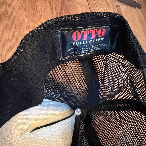 Otto Vans “Off The Wall” SnapBack Trucker Hat - Picture 4 of 4